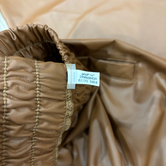 AERIE Offline Real Luxe Faux Leather Wide Leg Pants Brown Women’s Size S Long - Picture 11 of 14